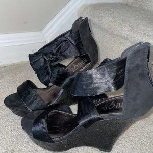 Rouge Black Satin open toe sz 9 with  bow